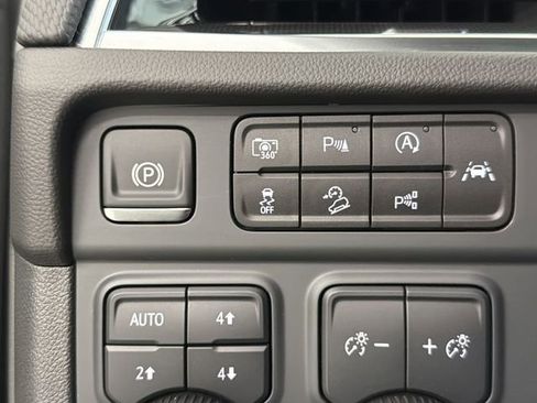 Certified 2025 Chevrolet Tahoe RST w/ RST Capability Package AWD/4WD image 33