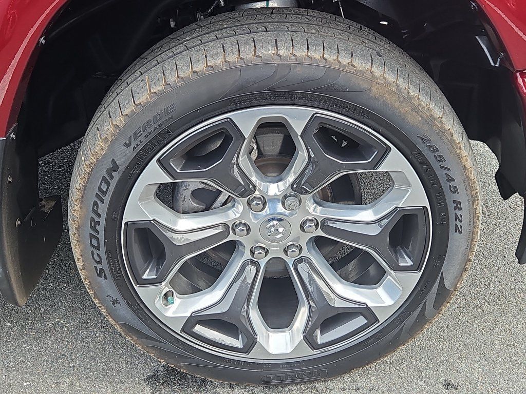Used 2022 RAM 1500 Limited w/ Body-Colour Bumper Group AWD/4WD image 10