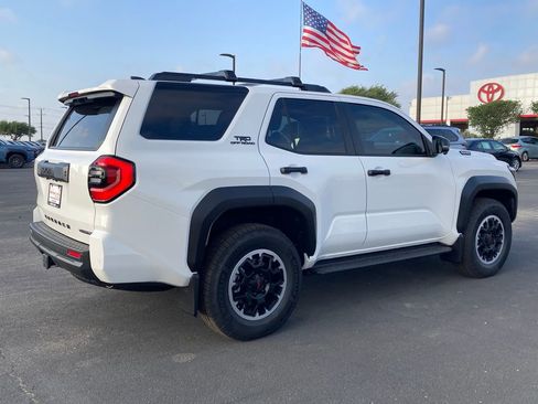 New 2026 Toyota 4Runner TRD Off-Road Premium AWD/4WD image 5