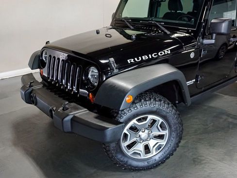 Used 2013 Jeep Wrangler Unlimited Rubicon w/ Connectivity Group AWD/4WD image 76