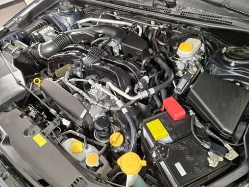 Certified 2022 Subaru Crosstrek 2.5i Limited w/ Moonroof Package 2 image 23