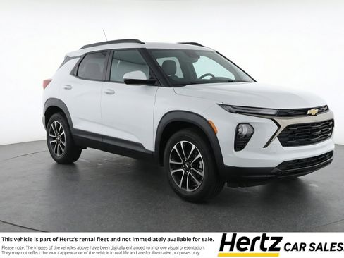 Used 2025 Chevrolet TrailBlazer LT image 1