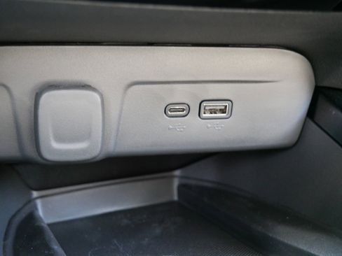 New 2026 Chevrolet Trax ACTIV w/ Sunroof Package FWD image 19
