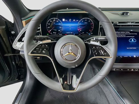New 2026 Mercedes-Benz E 450 4MATIC Sedan image 13