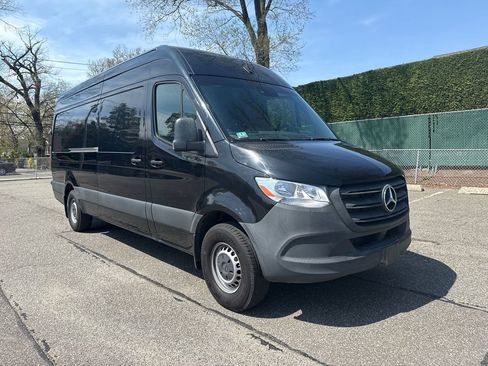 Used 2020 Mercedes-Benz Sprinter 2500 image 12