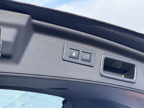 Used 2023 Subaru Forester Sport image 32