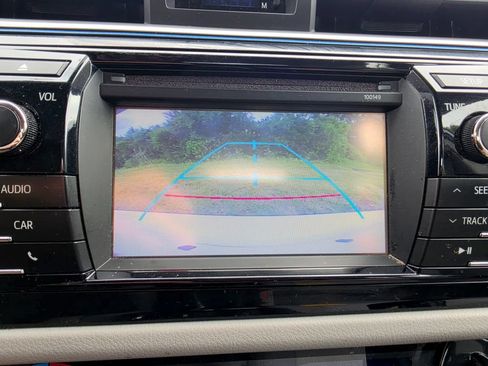 Used 2014 Toyota Corolla LE FWD image 20