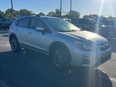 Used 2016 Subaru Crosstrek 2.0i Premium image 7