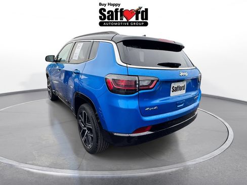 Used 2025 Jeep Compass Limited w/ Elite Group AWD/4WD image 2
