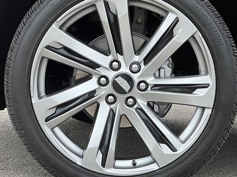 Used 2026 Cadillac Escalade ESV Sport w/ Touring Package image 15