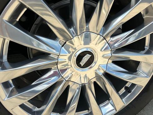 Used 2024 Cadillac Escalade Premium Luxury w/ Performance Package AWD/4WD image 33
