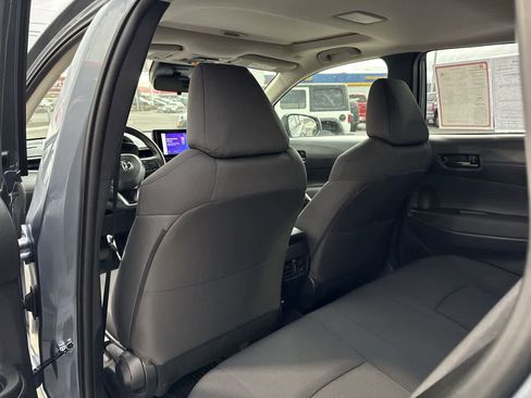 Used 2023 Toyota Corolla Cross LE image 13