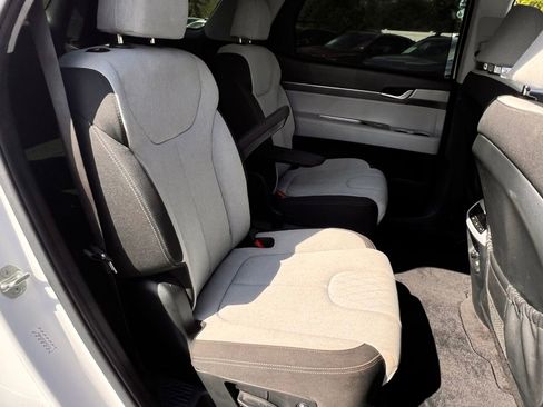 Used 2021 Hyundai Palisade SEL w/ Convenience Package FWD image 39