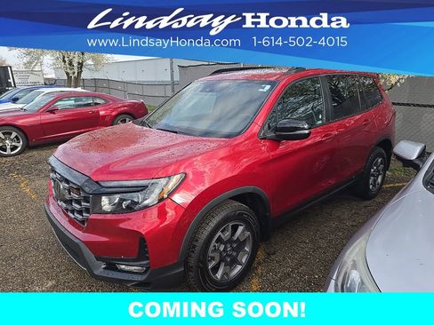 Used 2023 Honda Passport TrailSport image 2