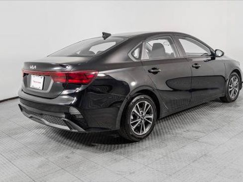 Used 2024 Kia Forte LXS FWD image 8