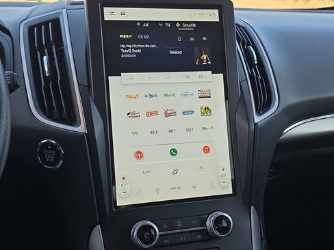 Certified 2022 Ford Edge SEL image 16