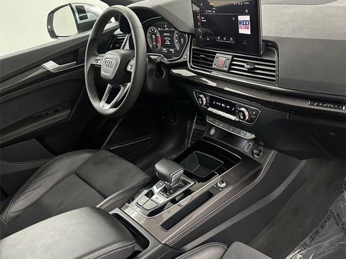 Used 2022 Audi SQ5 Premium Plus w/ Premium Plus Package image 45
