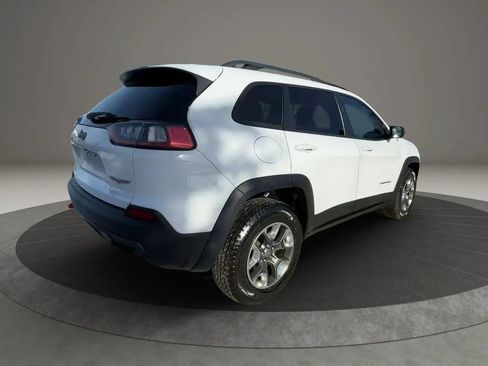 Used 2019 Jeep Cherokee Trailhawk AWD/4WD image 4