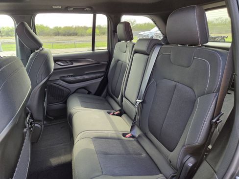 New 2026 Jeep Grand Cherokee Laredo X image 23