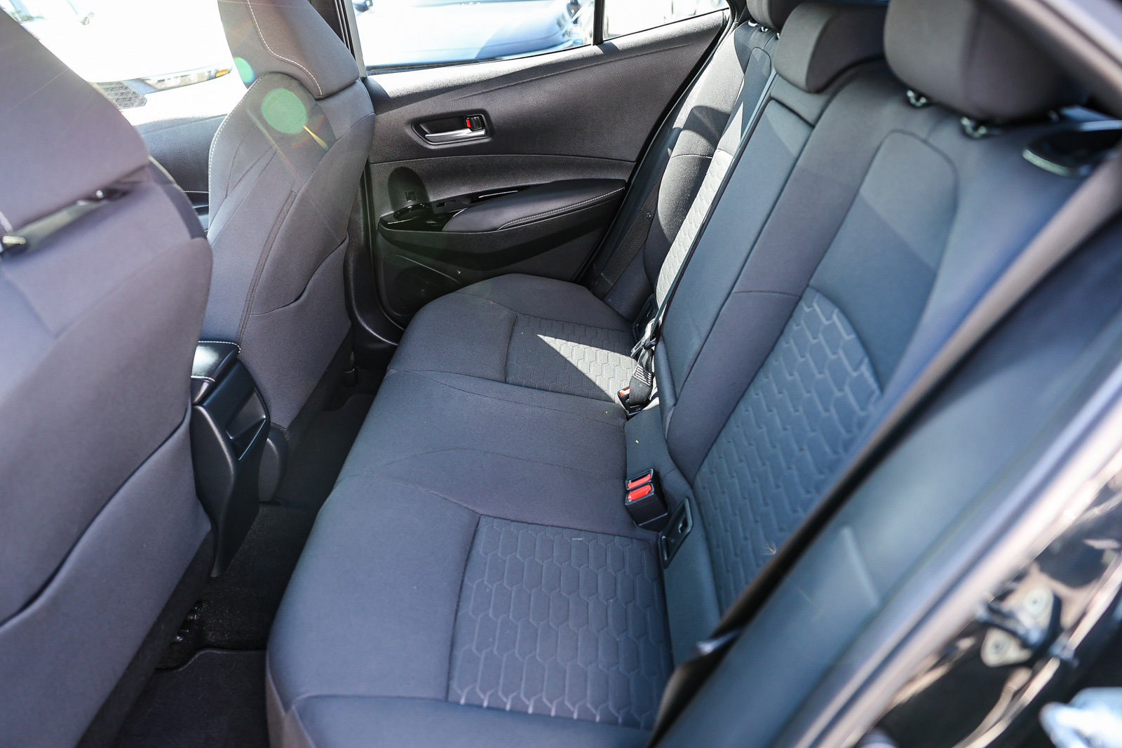 Used 2022 Toyota Corolla SE w/ Carpet Mat Package (TMS) FWD image 6