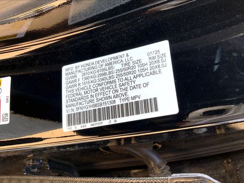 Used 2025 Honda Pilot Black Edition image 36