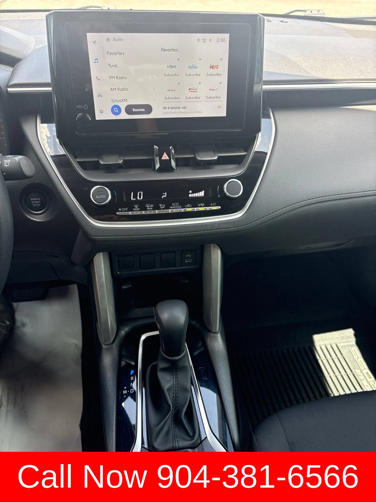 Used 2024 Toyota Corolla Cross LE w/ Moonroof Package FWD image 21