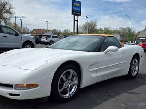Used 2002 Chevrolet Corvette Convertible w/ Preferred Equipment Group2 RWD image 2