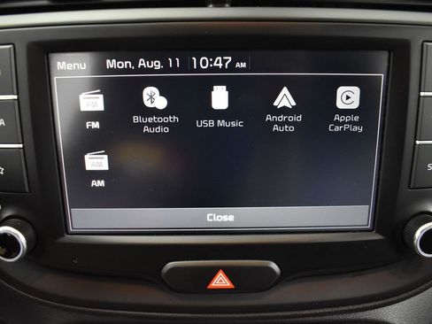Used 2023 Kia Soul LX w/ LX Technology Package image 18