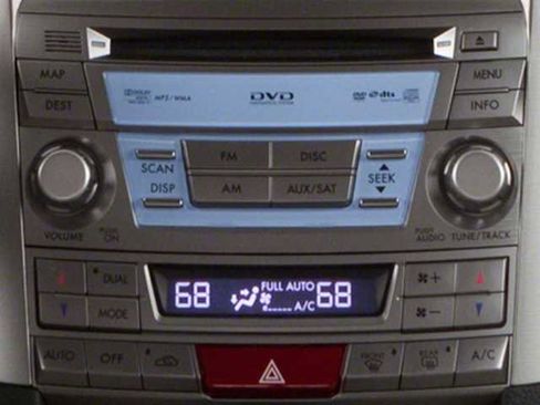 Used 2010 Subaru Outback 2.5i Premium image 7