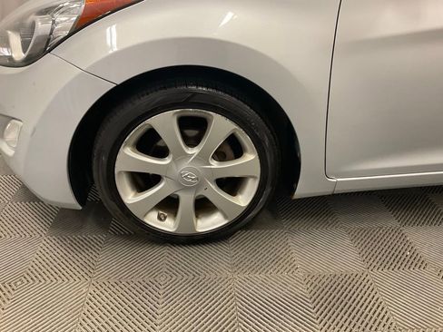 Used 2012 Hyundai Elantra Limited FWD image 9