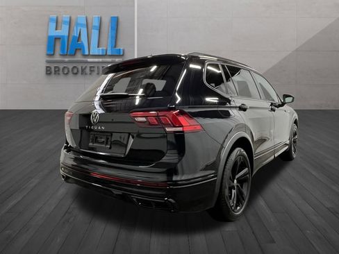 Certified 2024 Volkswagen Tiguan SE R-Line image 6