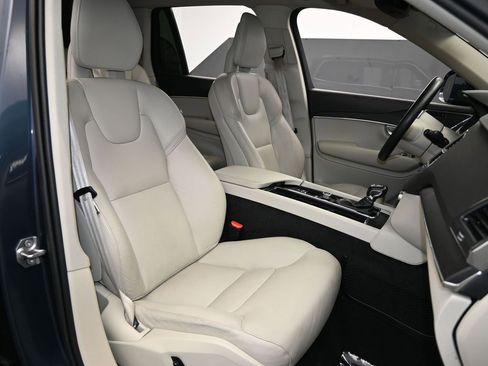 Used 2020 Volvo XC90 T5 Momentum w/ Protection Package image 41