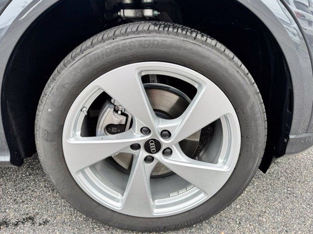 Certified 2025 Audi Q5 Premium Plus AWD/4WD image 13