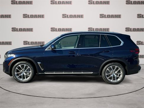 New 2026 BMW X5 xDrive50e image 2