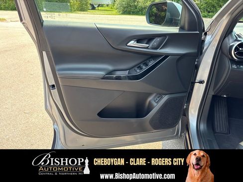 Used 2025 Chevrolet Equinox LT w/ Convenience Package II AWD/4WD image 18