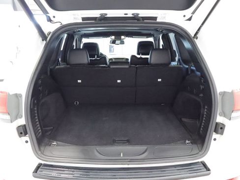 Used 2015 Jeep Grand Cherokee Altitude AWD/4WD image 18