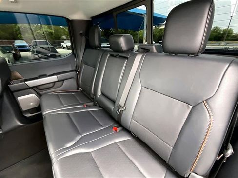 Used 2025 Ford F250 Lariat w/ Chrome Package image 19