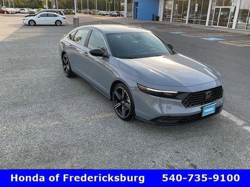 Used 2025 Honda Accord Sport image 8