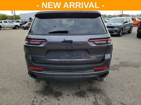 Used 2024 Jeep Grand Cherokee L Summit AWD/4WD image 4