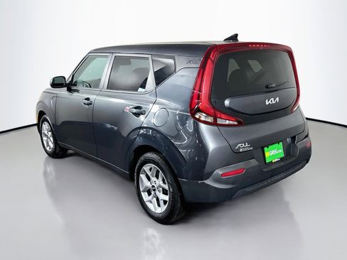 Used 2022 Kia Soul LX w/ Technology Package FWD image 7