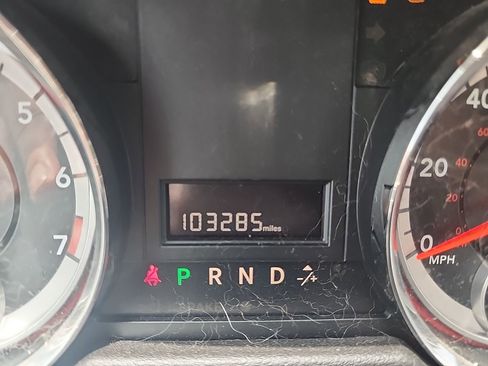 Used 2017 Dodge Grand Caravan SXT FWD image 23