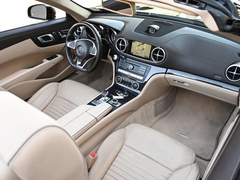 Used 2018 Mercedes-Benz SL 550 image 19