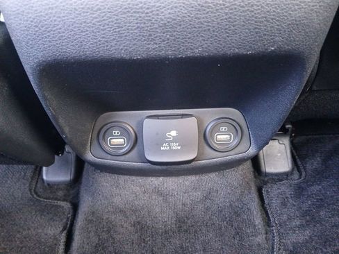 Used 2023 Hyundai Santa Fe Limited AWD/4WD image 11