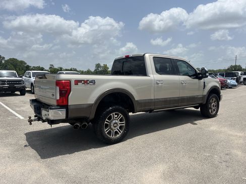 Used 2017 Ford F250 King Ranch w/ King Ranch Ultimate Package AWD/4WD image 2