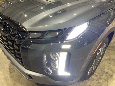 Used 2022 Genesis GV70 3.5T Sport w/ Sport Prestige Package AWD/4WD image 21