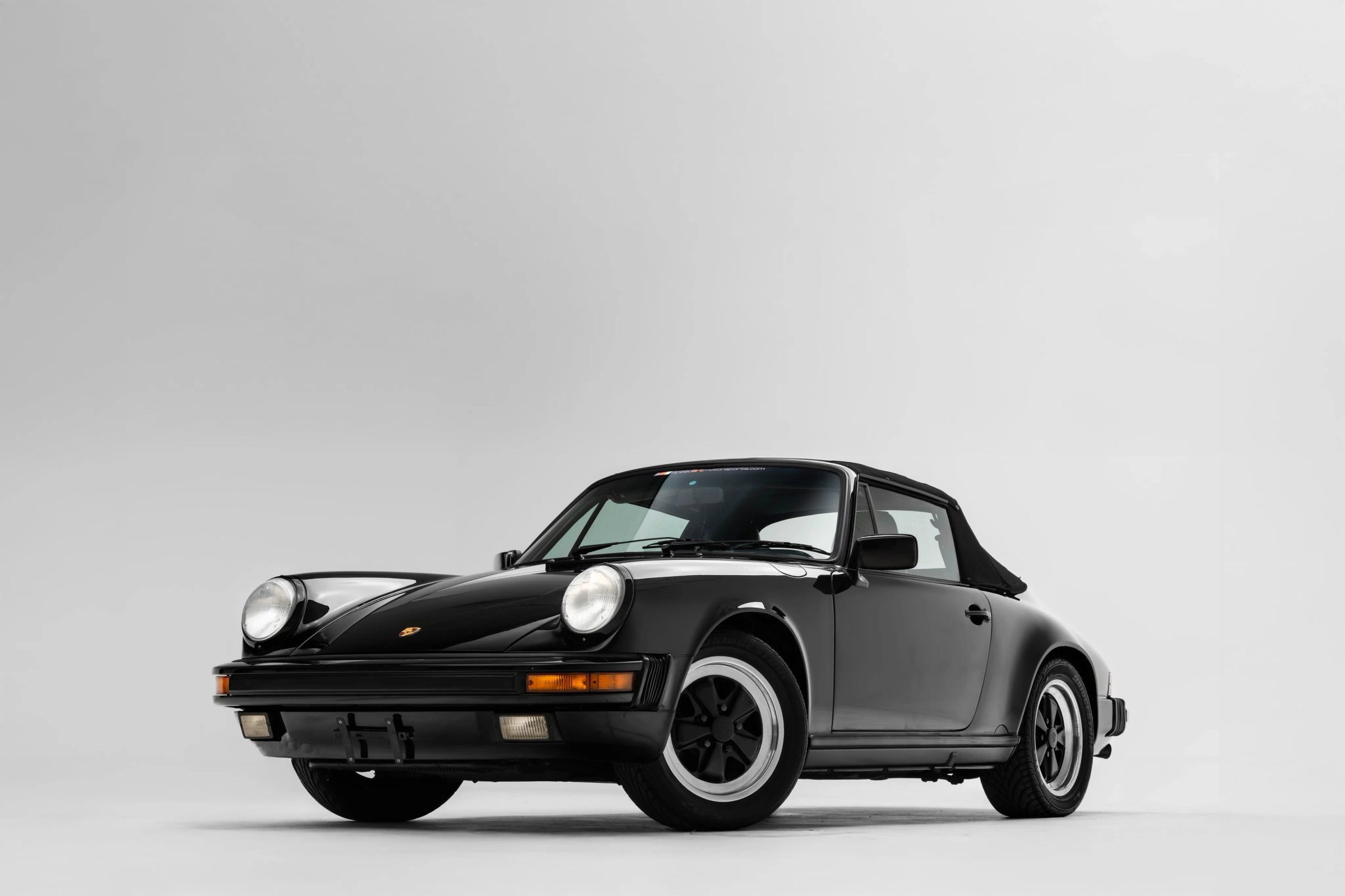 Used 1987 Porsche 911 Carrera RWD image 30