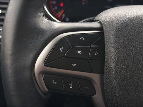 Used 2018 Jeep Grand Cherokee Laredo AWD/4WD image 23