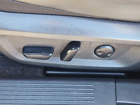 Used 2021 Nissan Rogue Platinum image 26