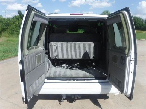 Used 2000 Ford E-150 and Econoline 150 RWD image 12