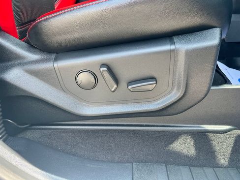 Used 2019 Ford F150 Lariat w/ Equipment Group 502A Luxury AWD/4WD image 47